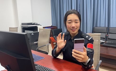 木棉花開處  芳華映國門 ——致敬新時代移民管理警花